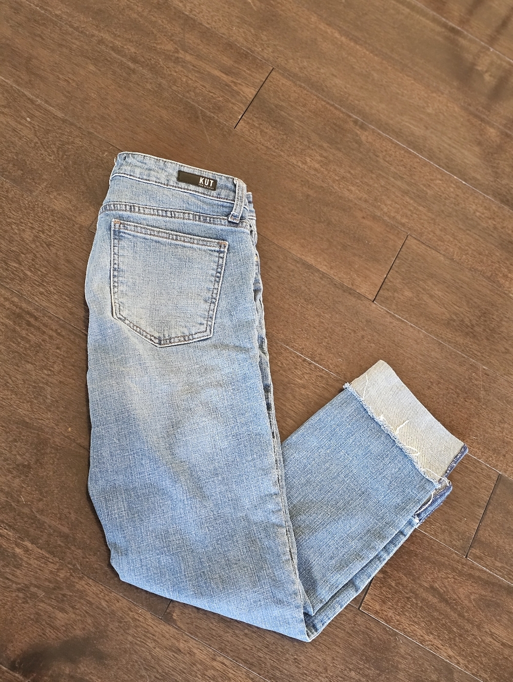 KUT Catherine Mid-Rise Boyfriend Jeans Size 4 - Picture 3 of 6
